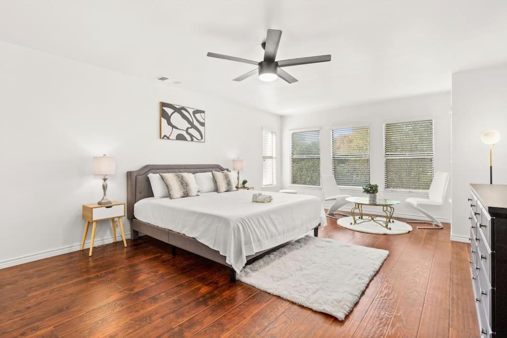 5 Bedrooms With Chefs Kitchen 2 Masters Room And Game Lounge San Antonio Eksteriør bilde