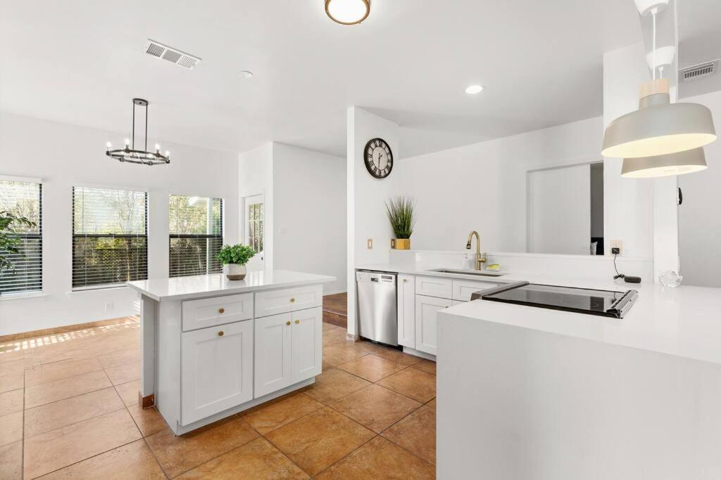5 Bedrooms With Chefs Kitchen 2 Masters Room And Game Lounge San Antonio Eksteriør bilde